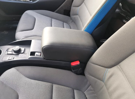 Armrest for BMW i3