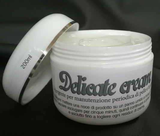 Delicate Cream - cleansing and nourishing cream for car leather